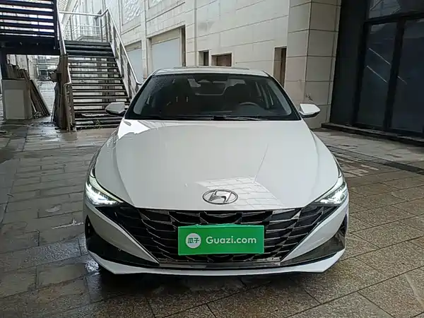 Hyundai Elantra 2021
