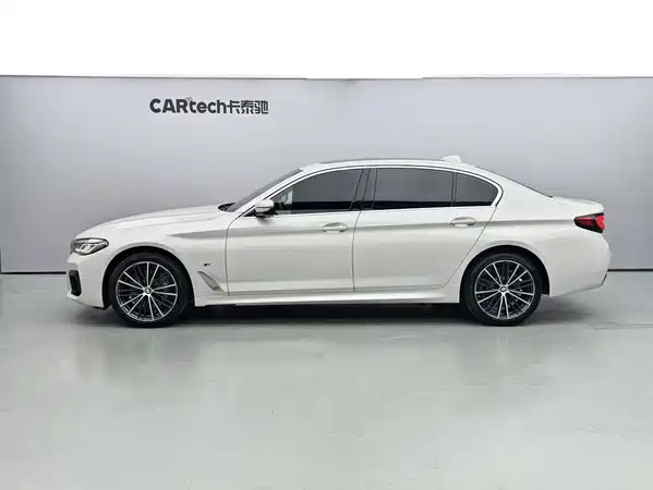 BMW 5 Series 2023