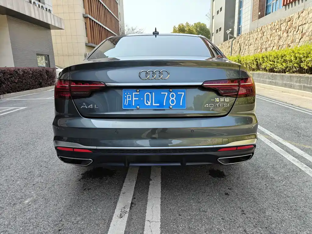 Audi A4L 2021 — фото 18