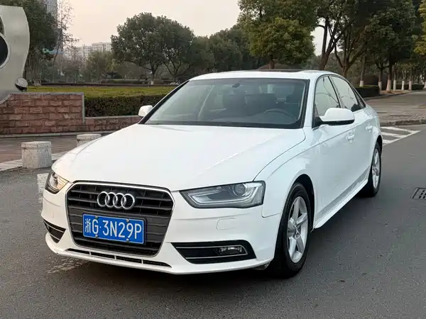 Audi A4L 2016