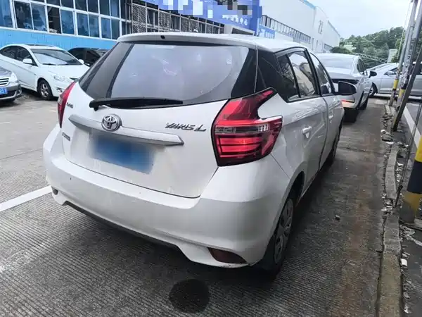 Toyota Yaris L 2016