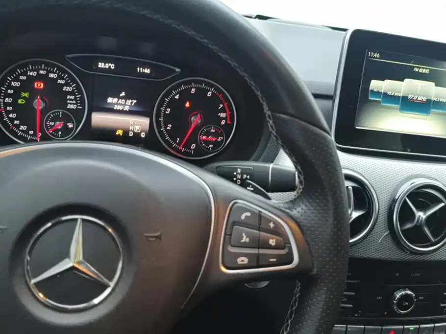 Mercedes-Benz B-Class 2016 — фото 16