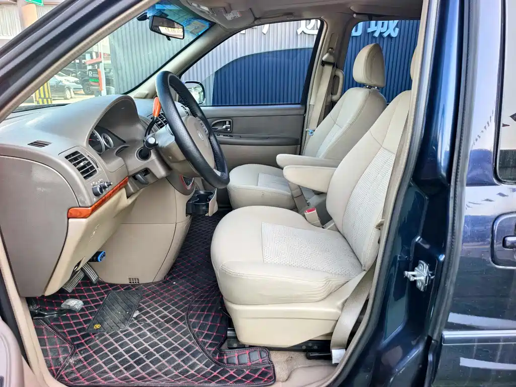 Buick GL8 2012