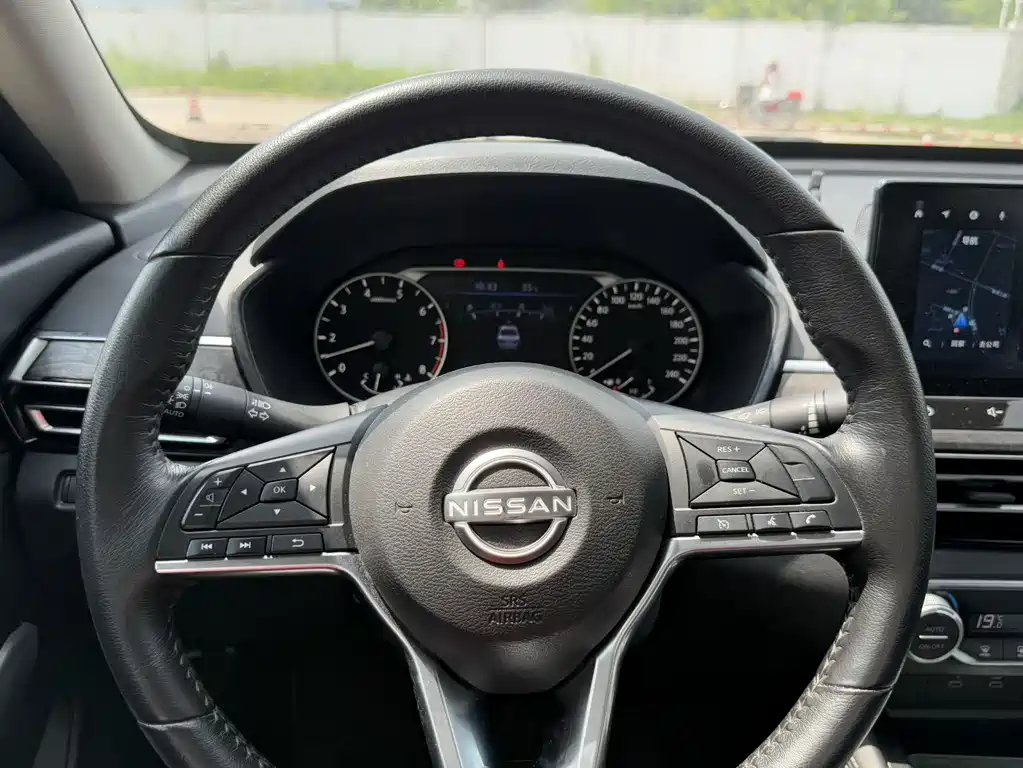 Nissan Teana 2023