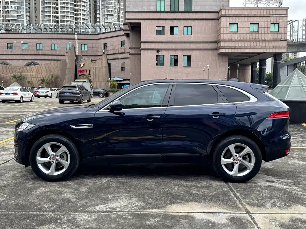 Jaguar F-PACE 2020 — фото 29