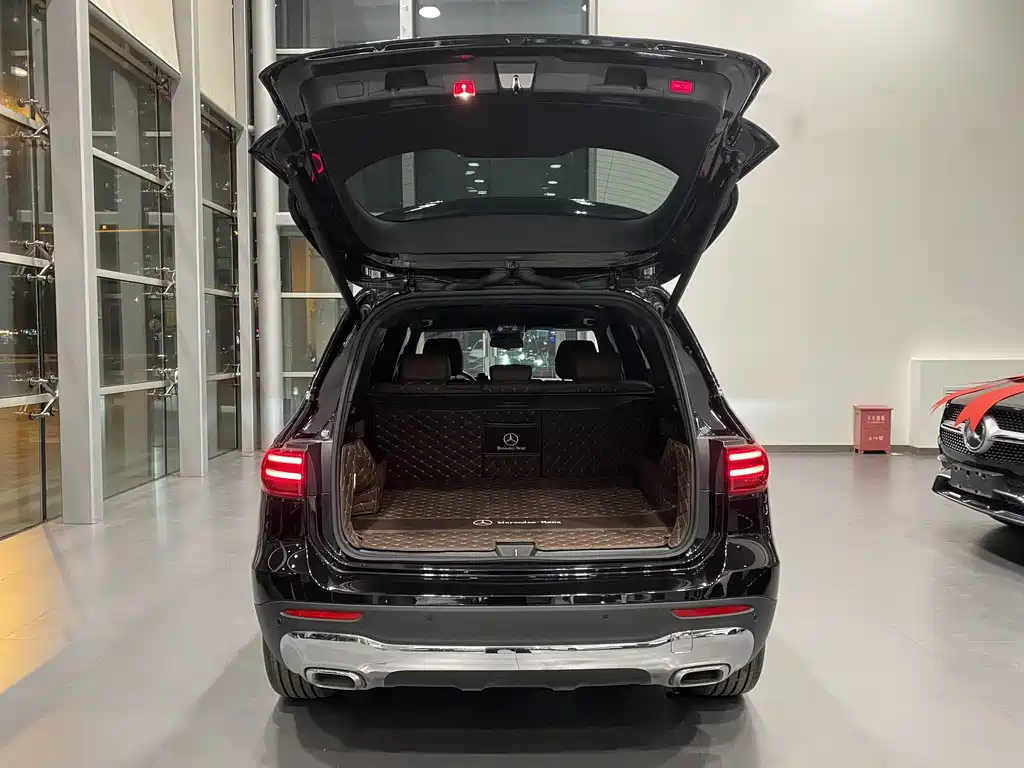 Mercedes-Benz GLB 2024 — фото 13