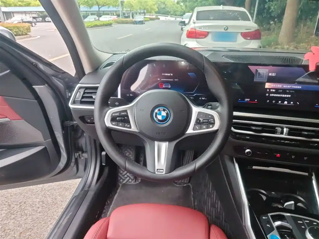BMW i3 2024 — фото 11