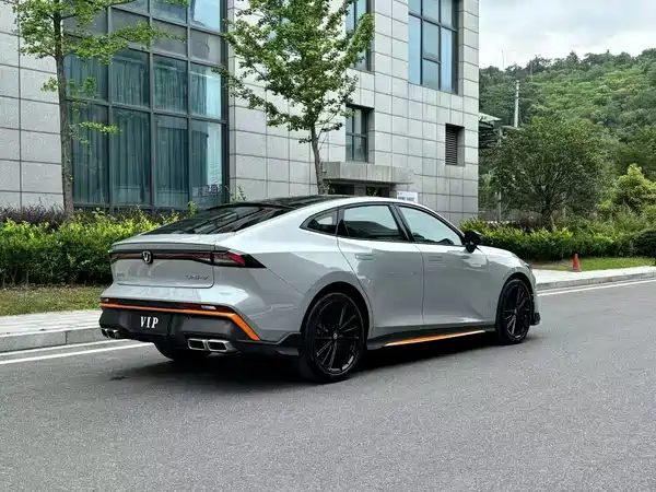 Changan UNI-V 2024