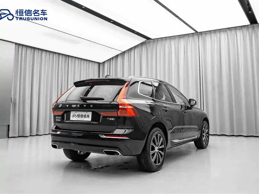 Volvo XC60 2019 — фото 5