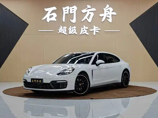 Porsche Panamera 2022