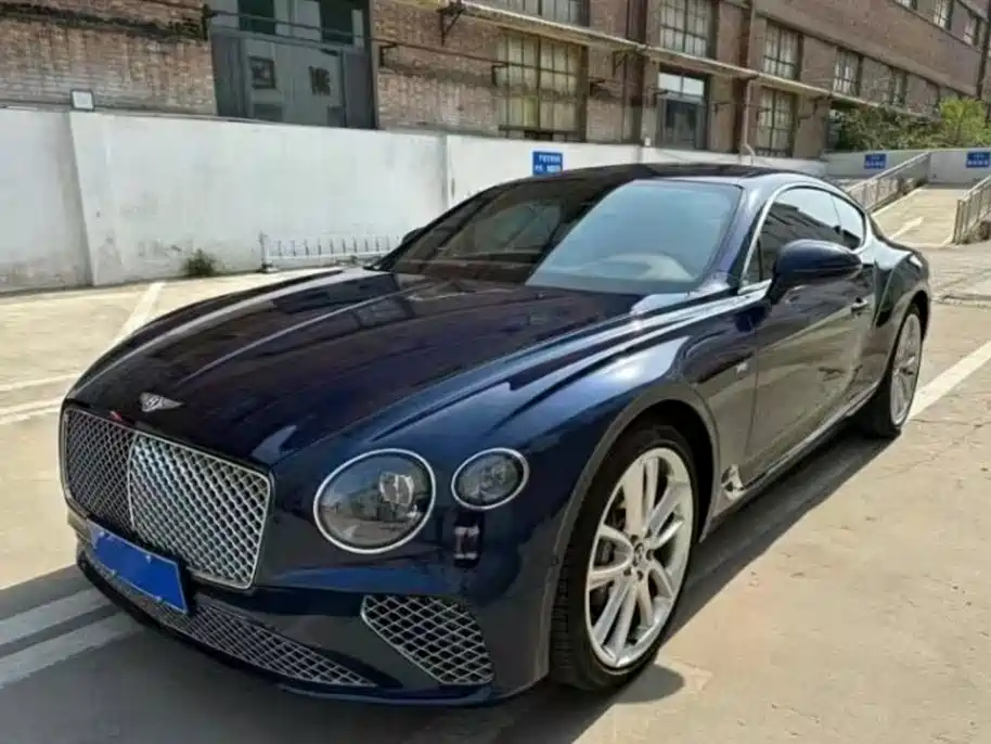 Bentley Continental 2022 — фото 1
