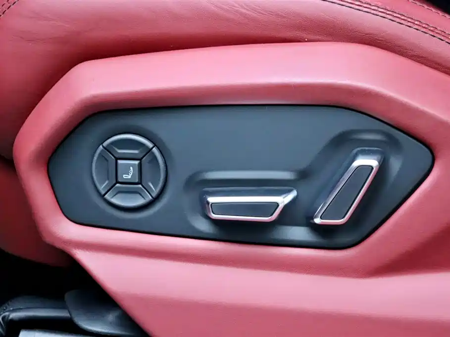 Lamborghini Urus 2020 — фото 14