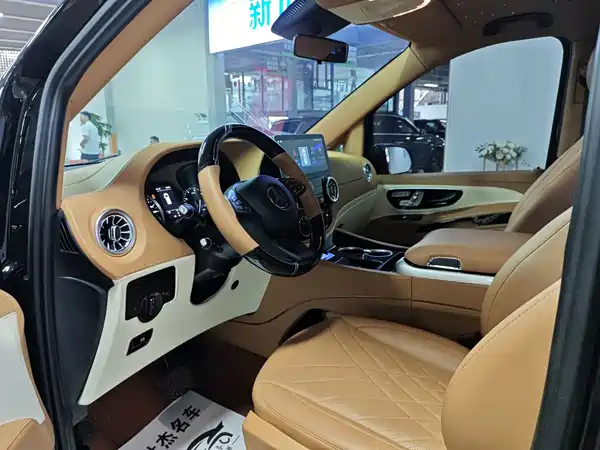 Mercedes-Benz Vito 2024