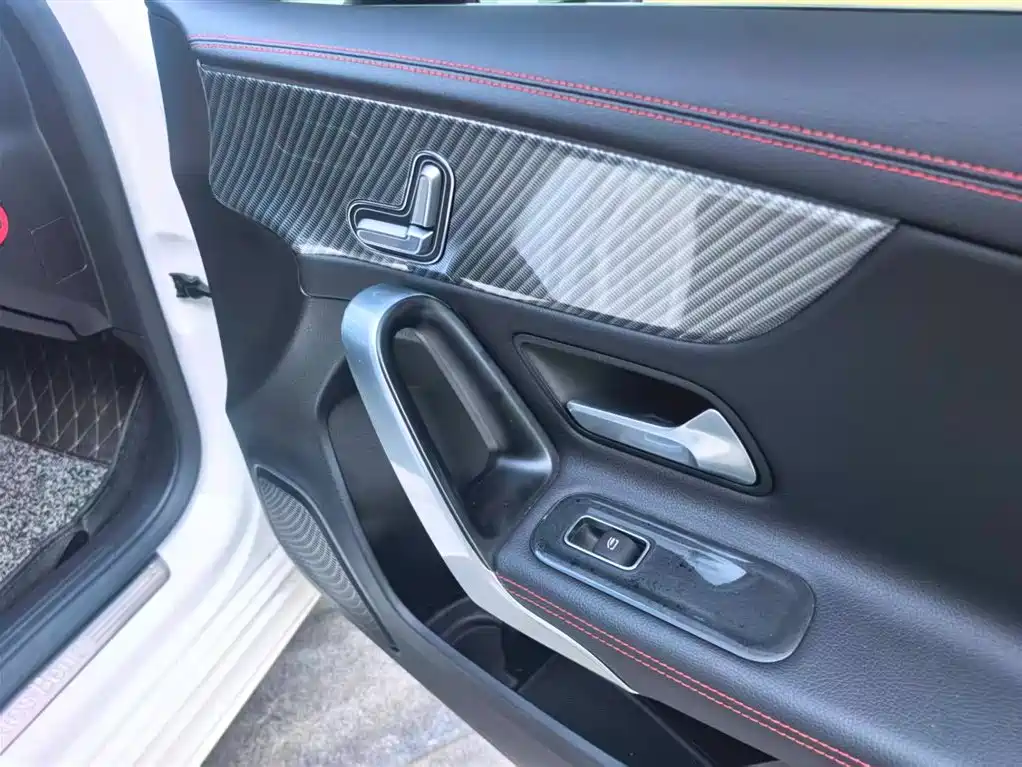 Mercedes-Benz A-Class 2023 — фото 17