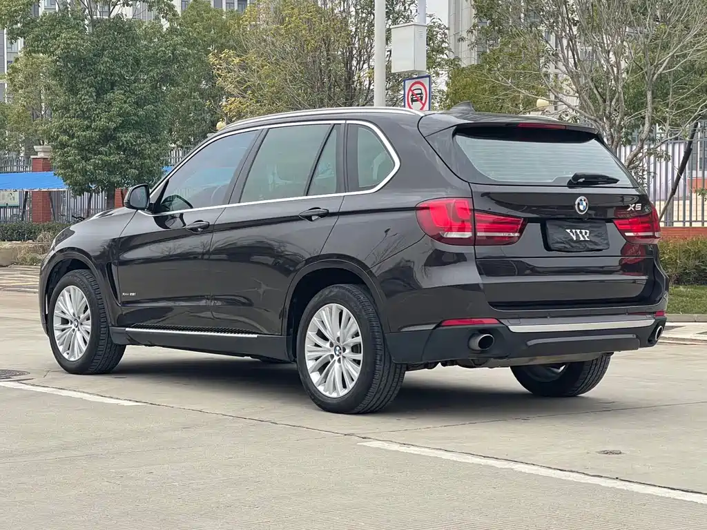 BMW X5 2018 — фото 9