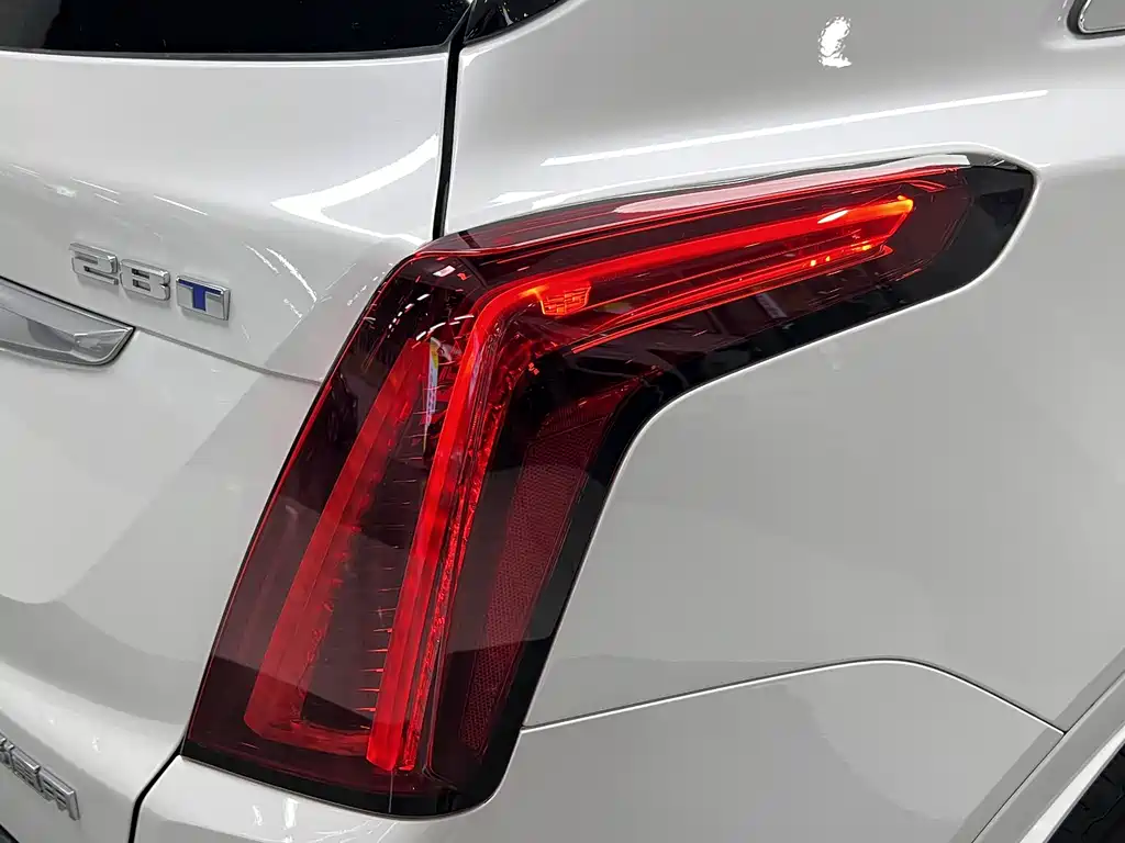 Cadillac XT5 2022 — фото 14