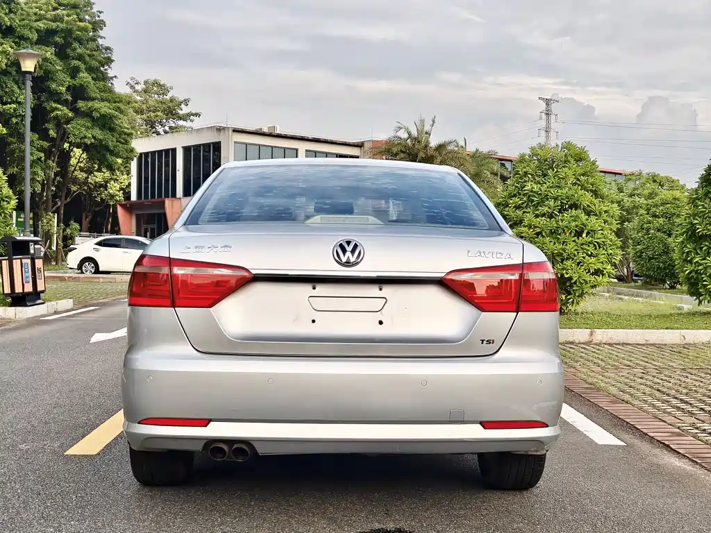 Volkswagen Lavida 2014