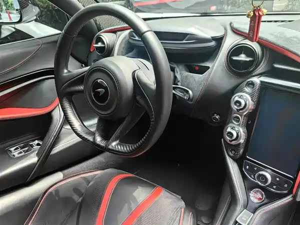 McLaren 720S 2020
