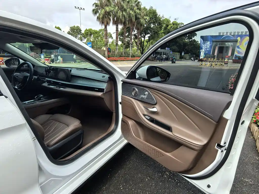 Chery Arrizo 8 2025 — фото 11
