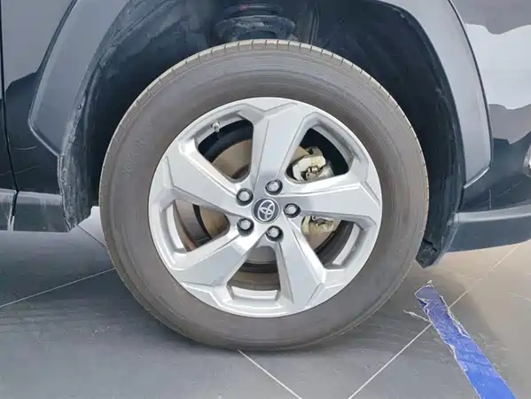 Toyota RAV4 2023
