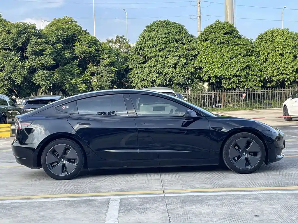 Tesla Model 3 2022 — фото 4