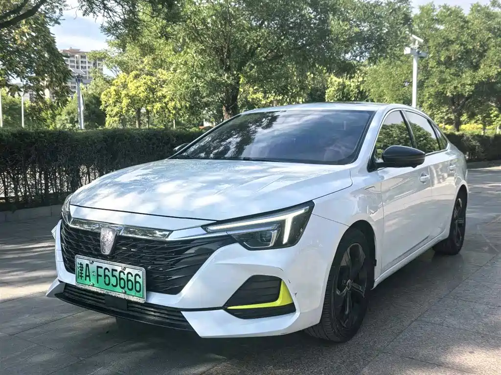 Roewe i6 MAX New Energy 2021 — фото 1