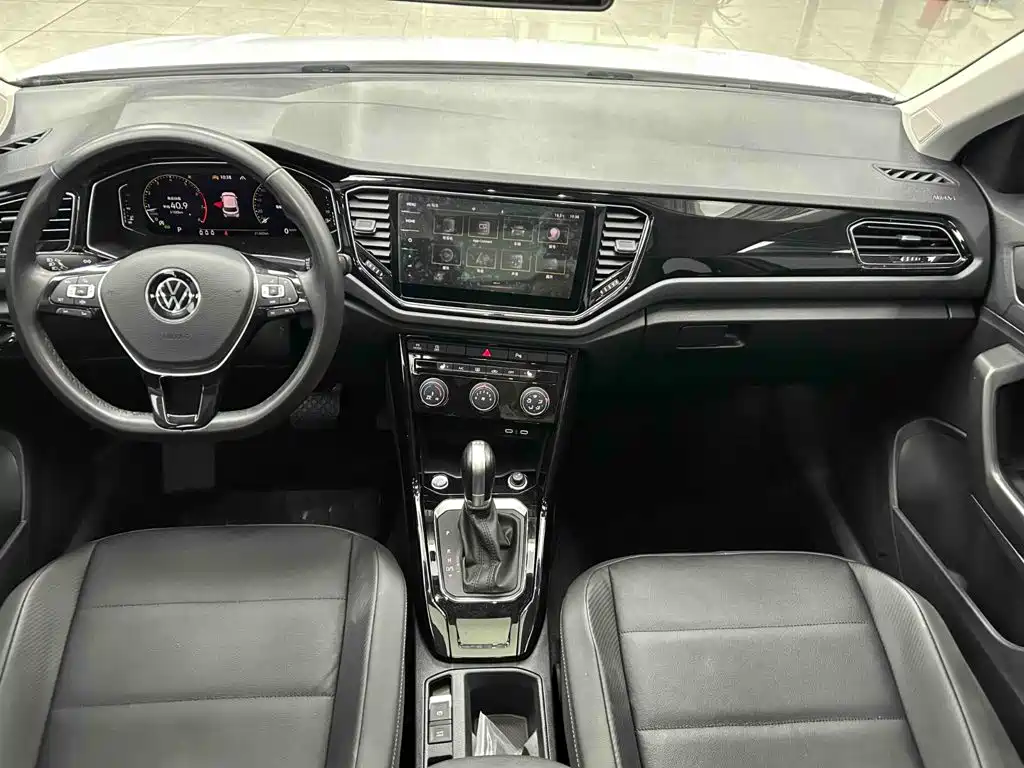 Volkswagen T-Roc 2023