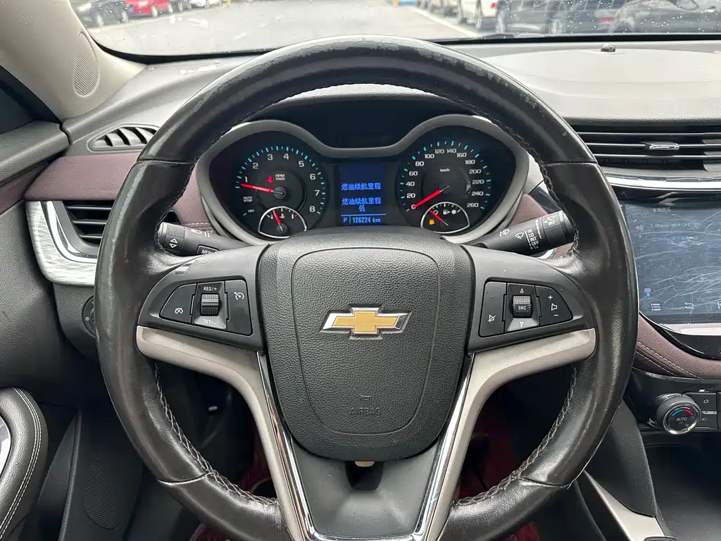 Chevrolet Malibu 2018 — фото 11