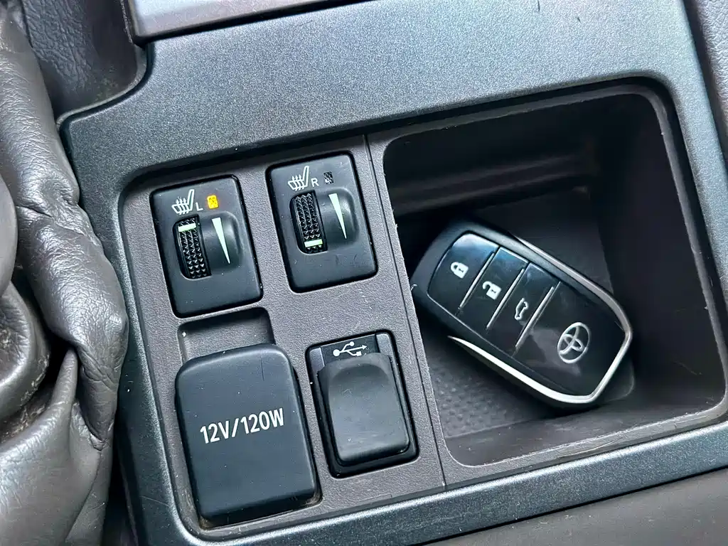 Toyota Prado 2015 — фото 23