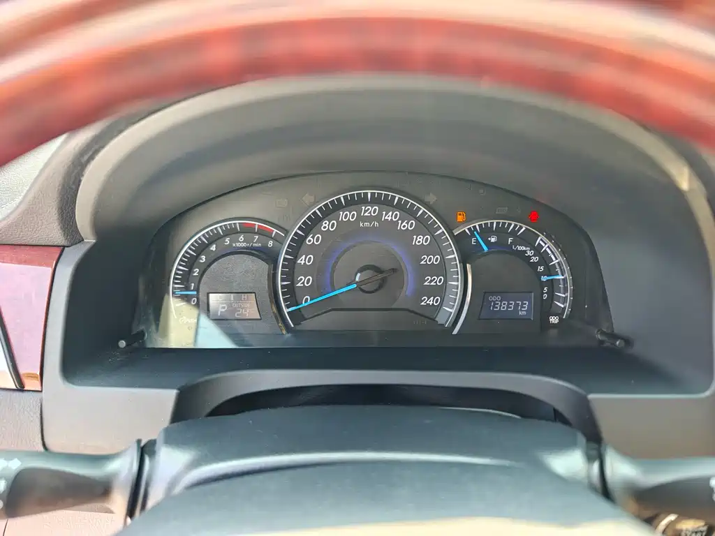 Toyota Camry 2014 — фото 15