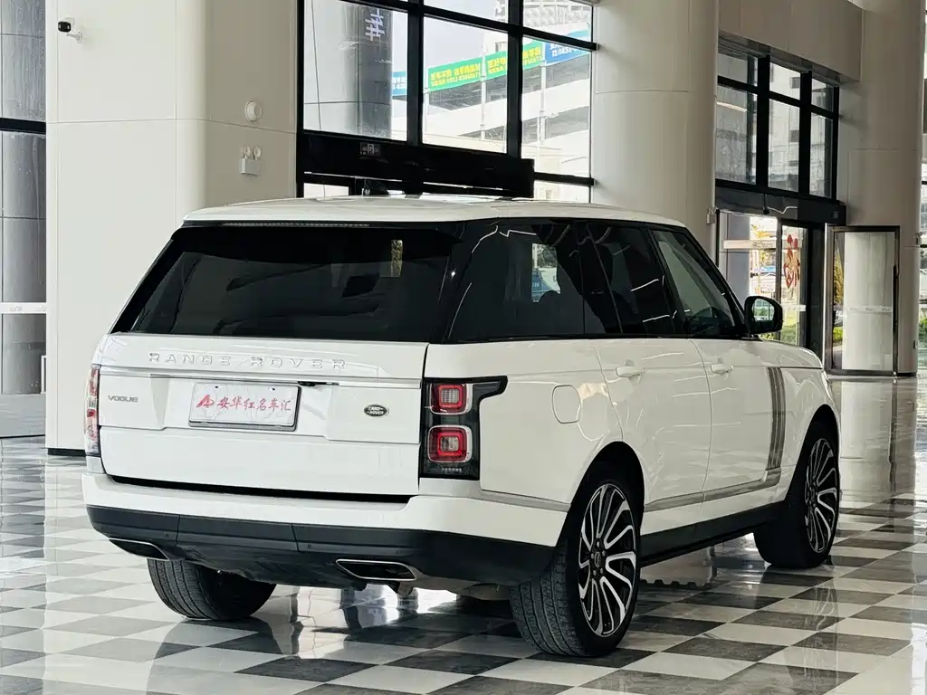 Land Rover Range Rover 2018 — фото 4