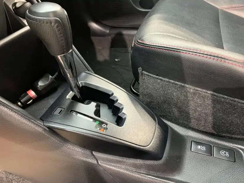 Toyota Yaris L 2019 — фото 13