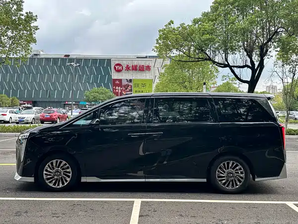 GAC Trumpchi M8 2023