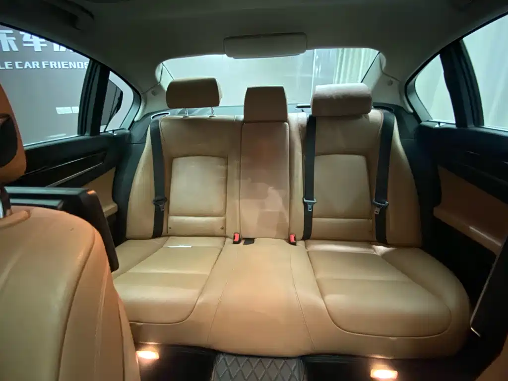 BMW 7 Series 2014 — фото 13