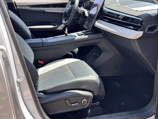 Geely Boyue L 2024