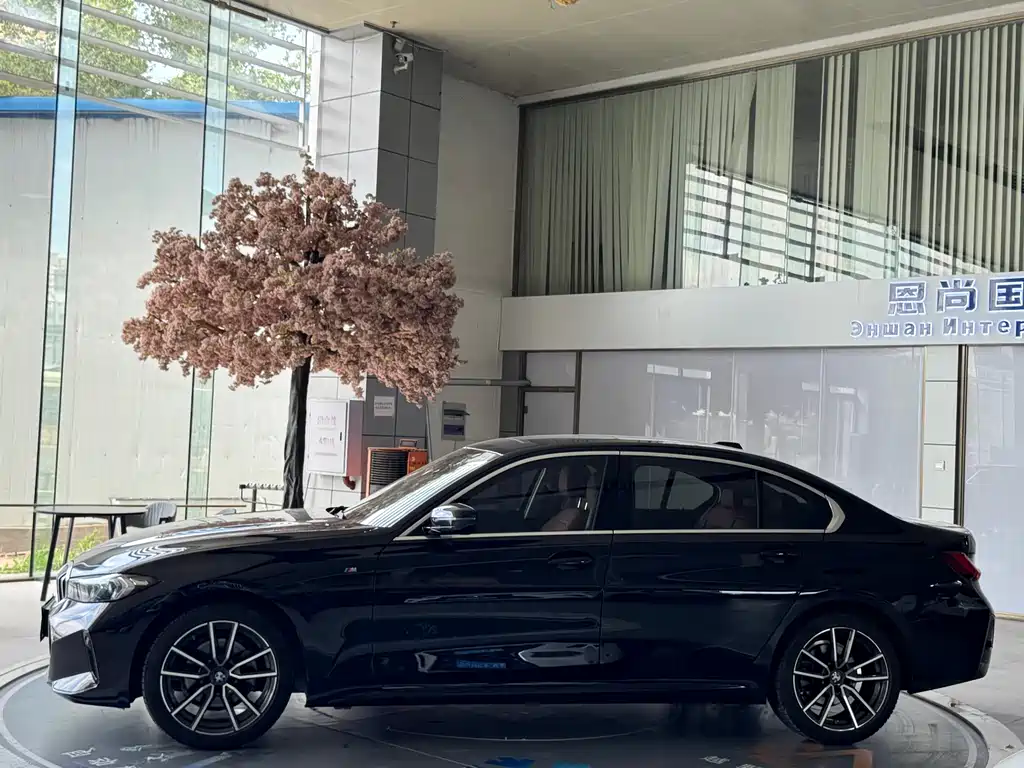 BMW 3 Series 2023