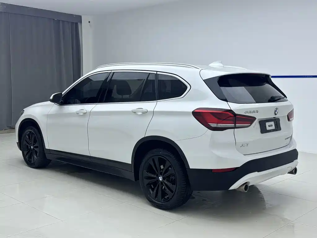 BMW X1 2021 — фото 4