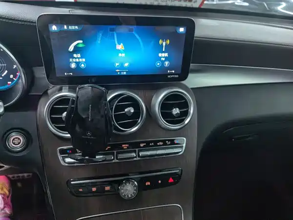 Mercedes-Benz GLC 2021
