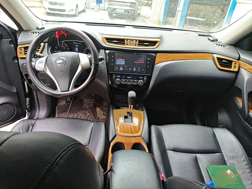 Nissan X-Trail 2016 — фото 10