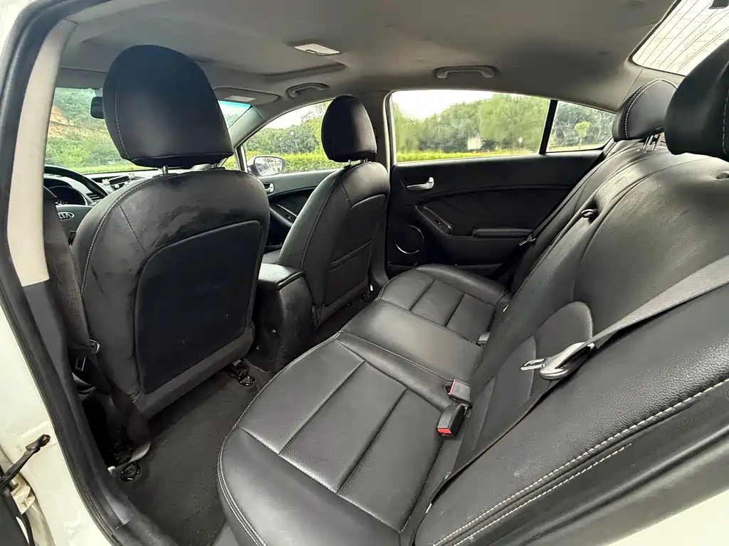 Kia K3 2016