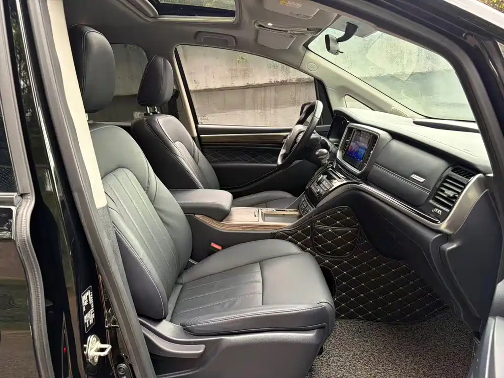 GAC Trumpchi M8 2020 — фото 13