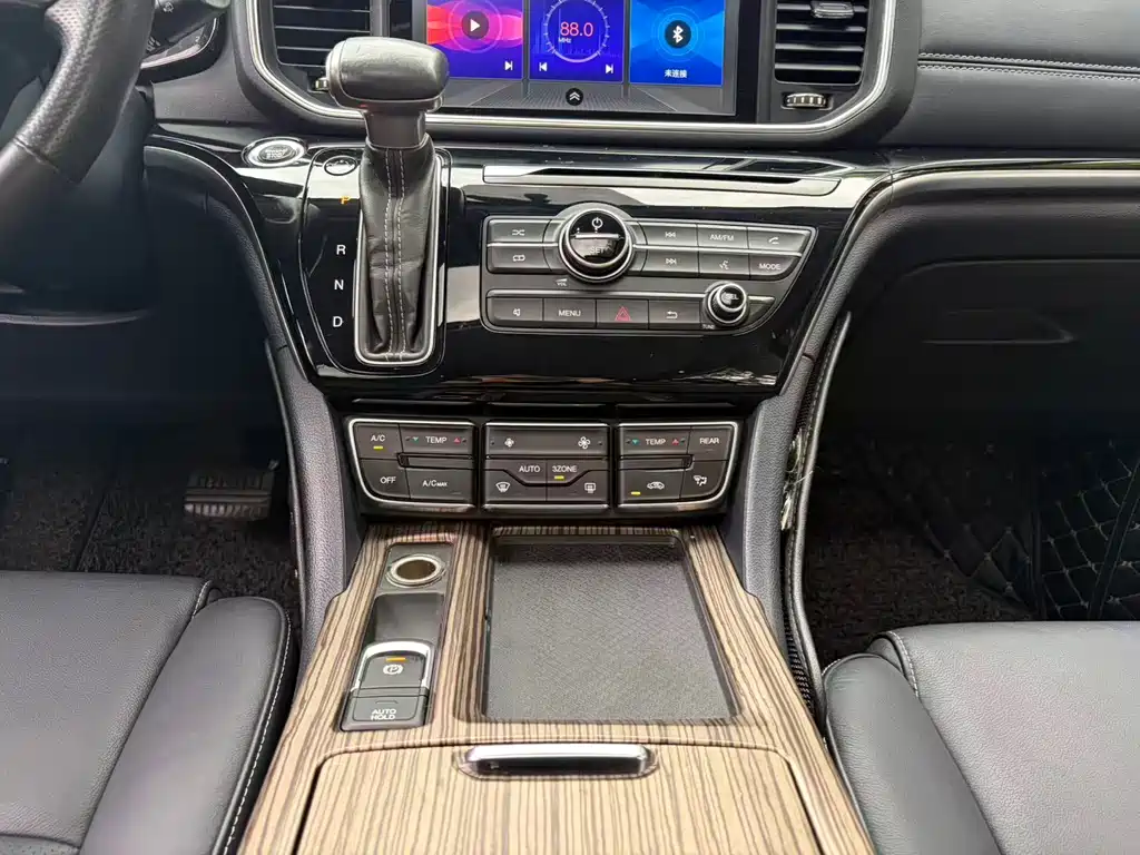 GAC Trumpchi M8 2020 — фото 20