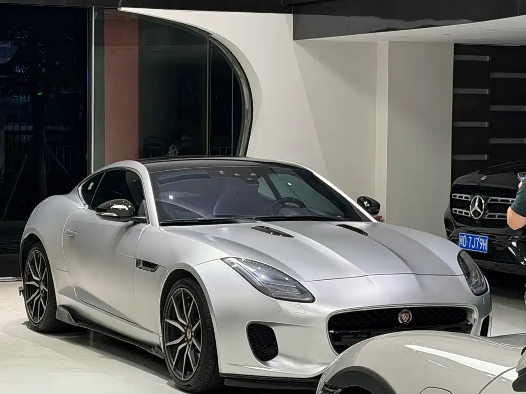 Jaguar F-TYPE 2019 — фото 14