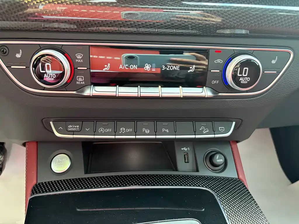 Audi Q5L Sportback 2022 — фото 22