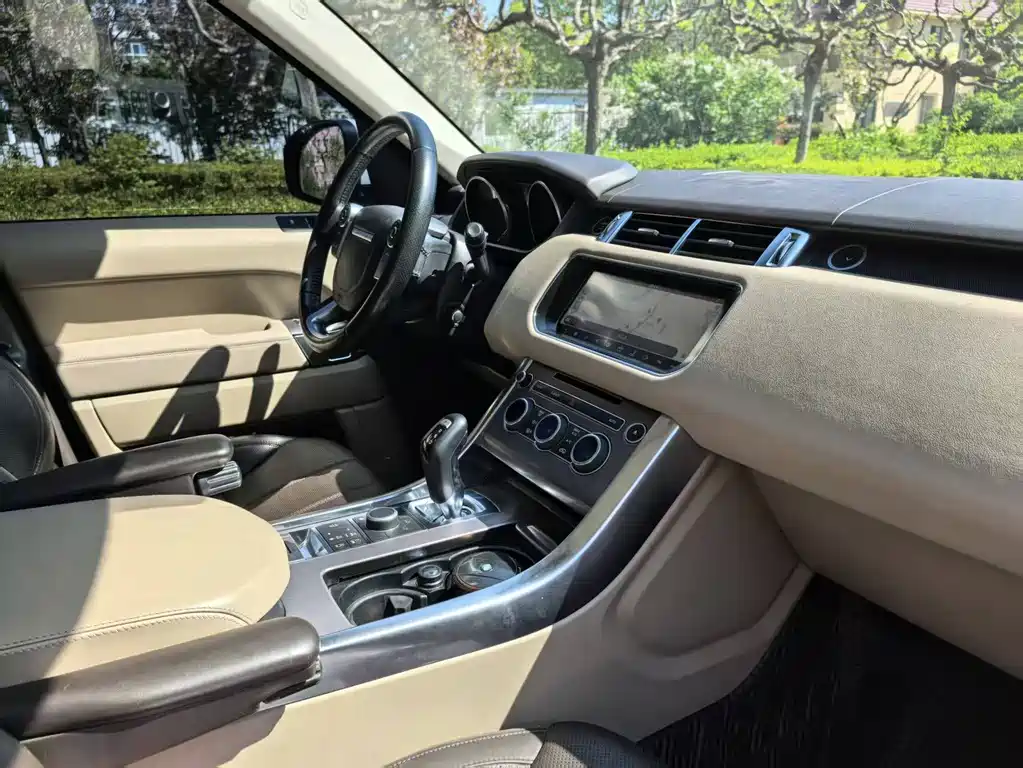 Land Rover Sport 2018 — фото 11