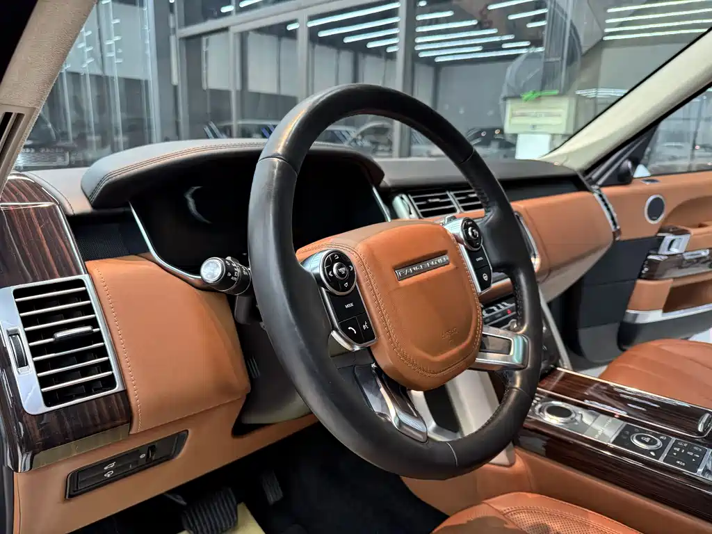 Land Rover Range Rover 2015 — фото 11