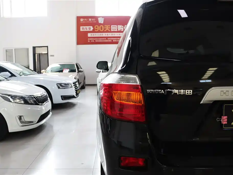 Toyota Highlander 2011 — фото 24