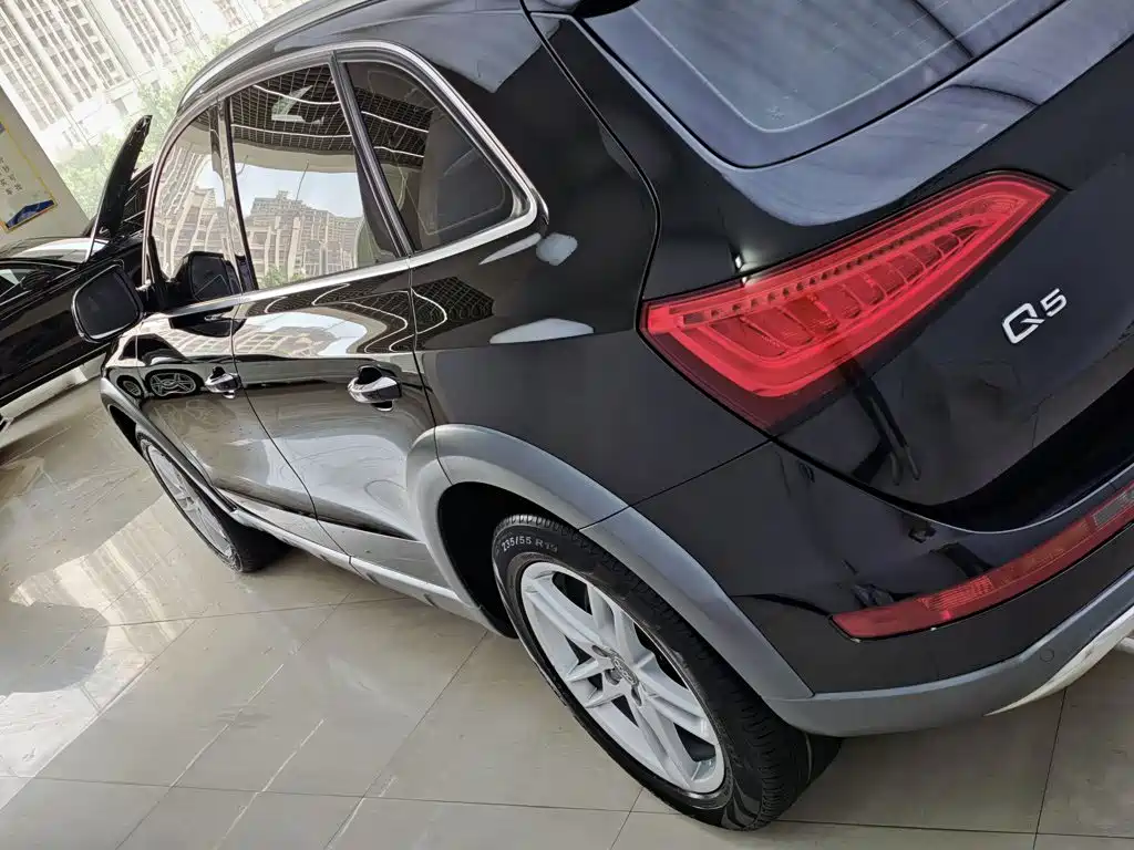 Audi Q5 2018 — фото 11