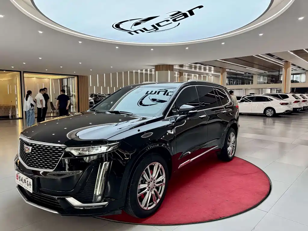 Cadillac XT6 2021 — фото 1