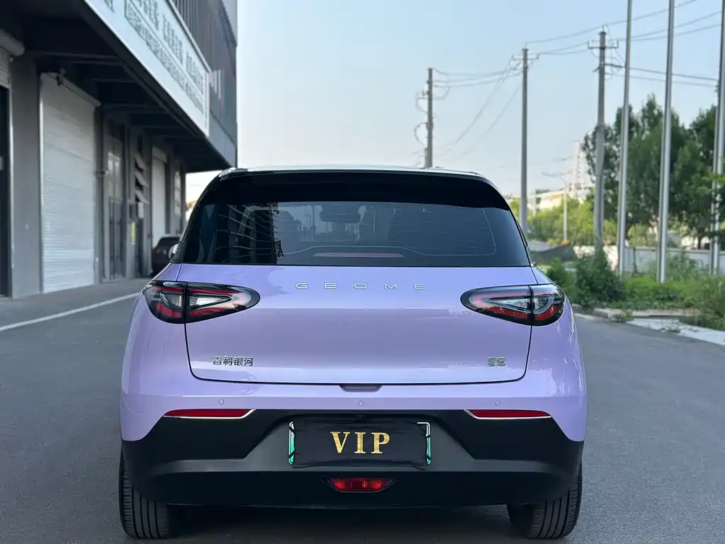 Geely Galaxy Starwish 2025 — фото 8